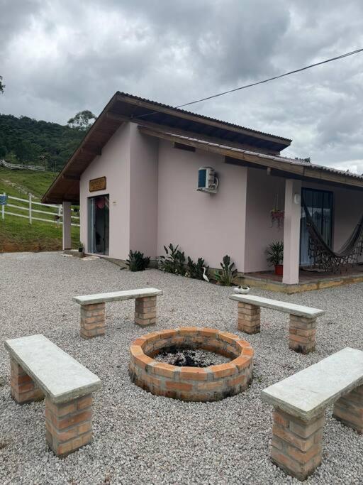 Cabana Recanto Do Arruda Para Casal Em Aguas Mornas Exterior photo